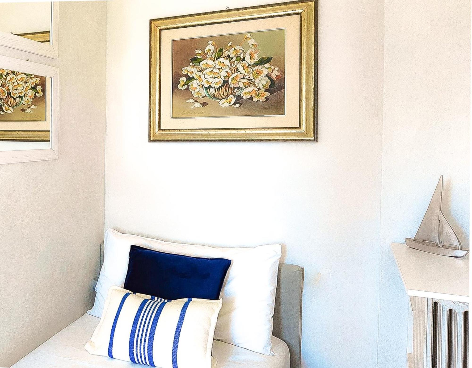 Luxury Lakeside Apartment Right On The Water Salò Exteriér fotografie