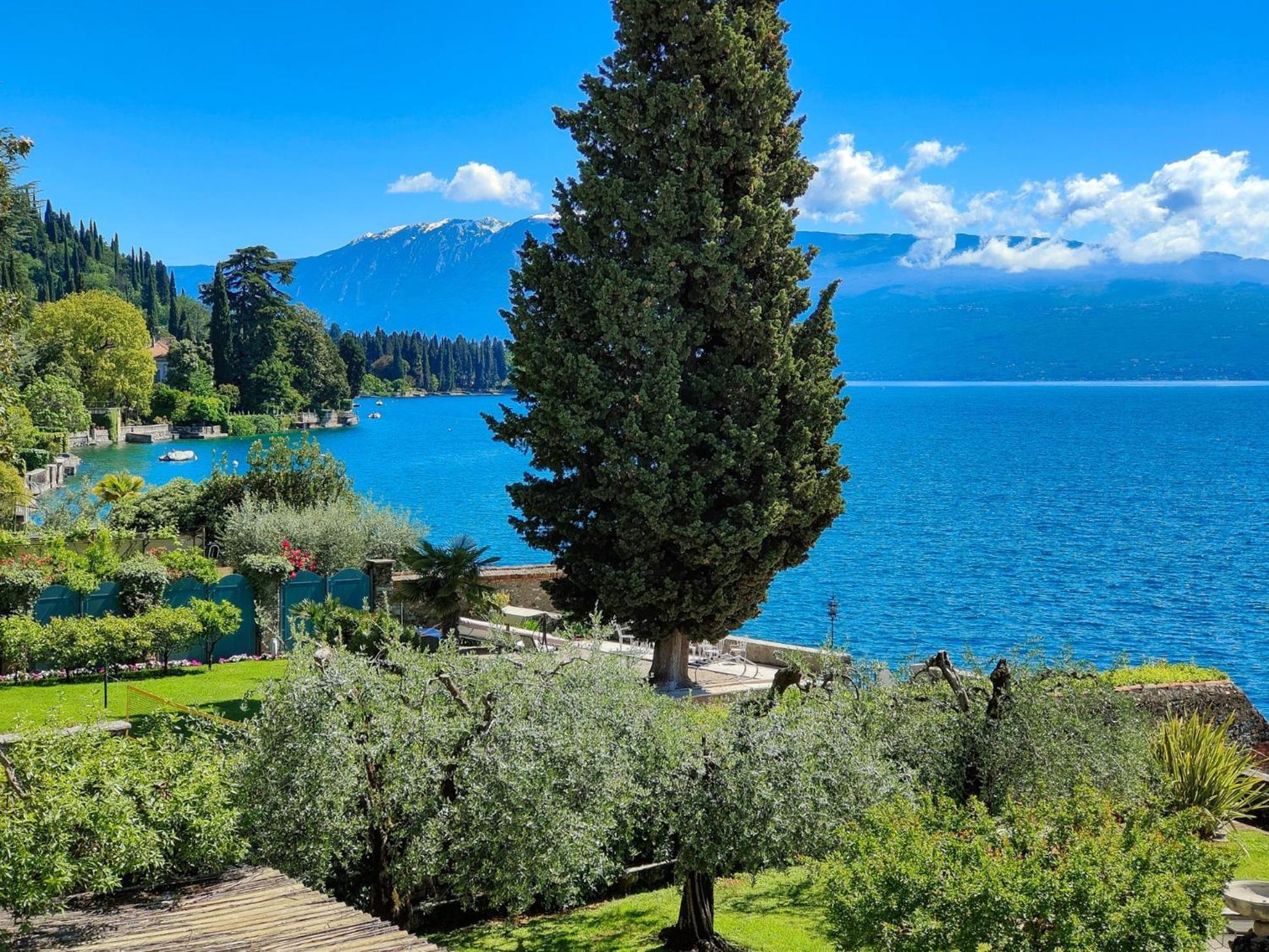 Luxury Lakeside Apartment Right On The Water Salò Exteriér fotografie