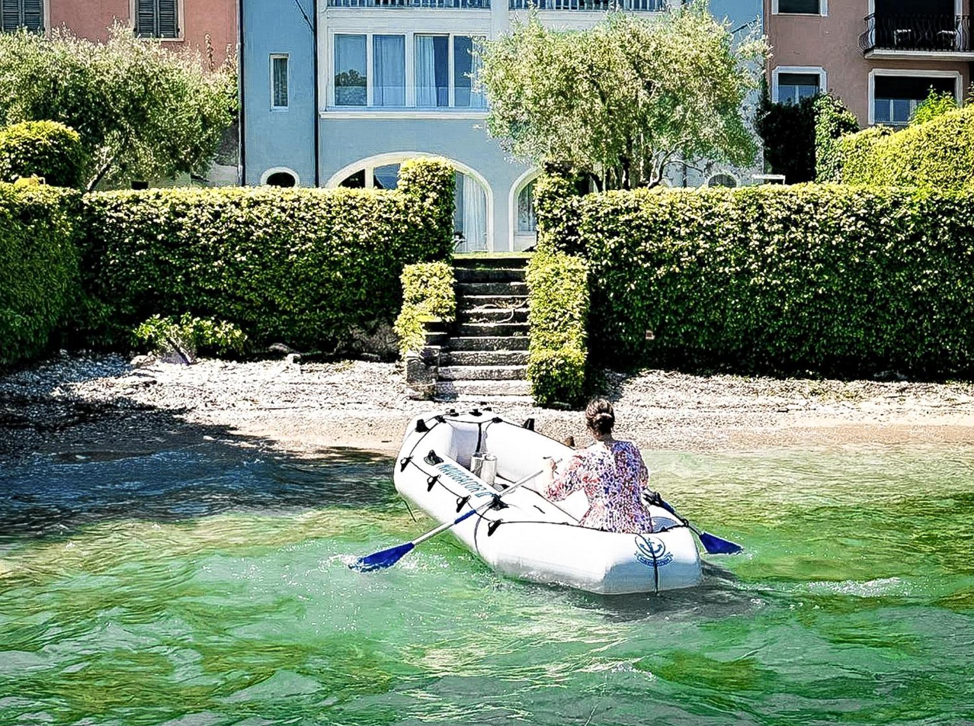 Luxury Lakeside Apartment Right On The Water Salò Exteriér fotografie